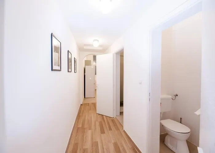 Brand New Ac Apartman *